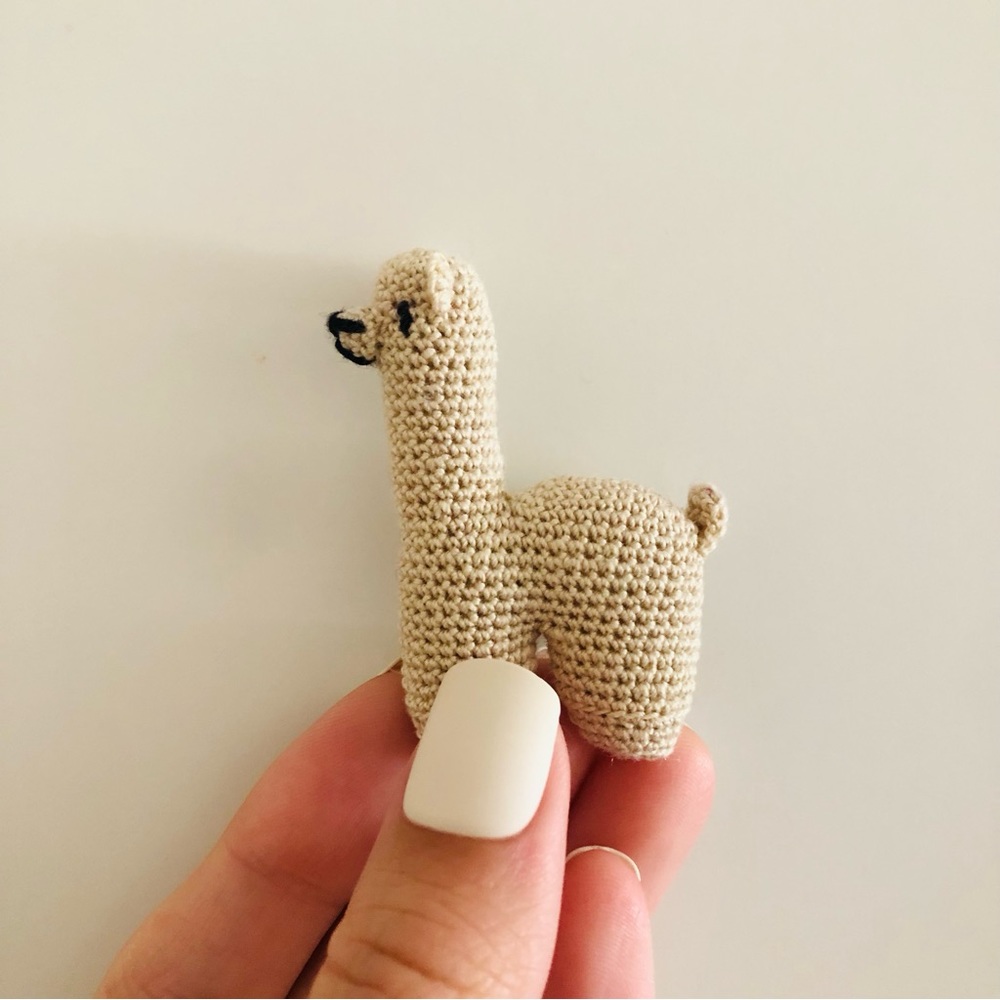 SOLD Teeny Tiny Crochet Alpaca/Llama Crochet Toys - Picture 1 of 3